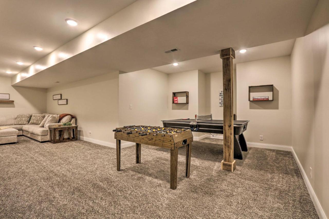 Chic Williamstown Retreat With Pool And Hot Tub! 빌라 외부 사진